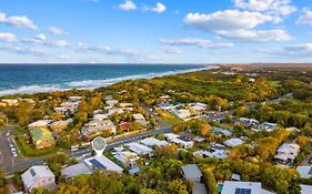 Luxury Modern 4 Bedroom Pet Friendly Family Beach Home